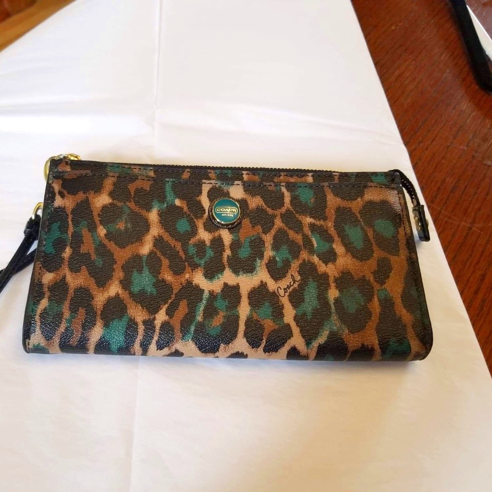 Coach Wristlet Leopard Print Teal